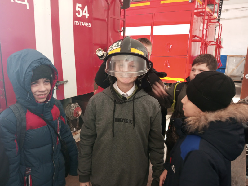Экскурсия в 54 пожарная часть, ГУ 1 отряд ФПС по Саратовской области.